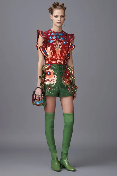 Look 32